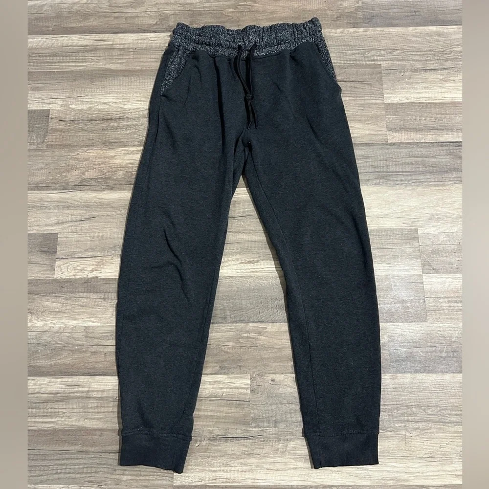 Southpole Men’s Dark Grey Knit Warm Comfy Sweatpants with Drawstring Size Small